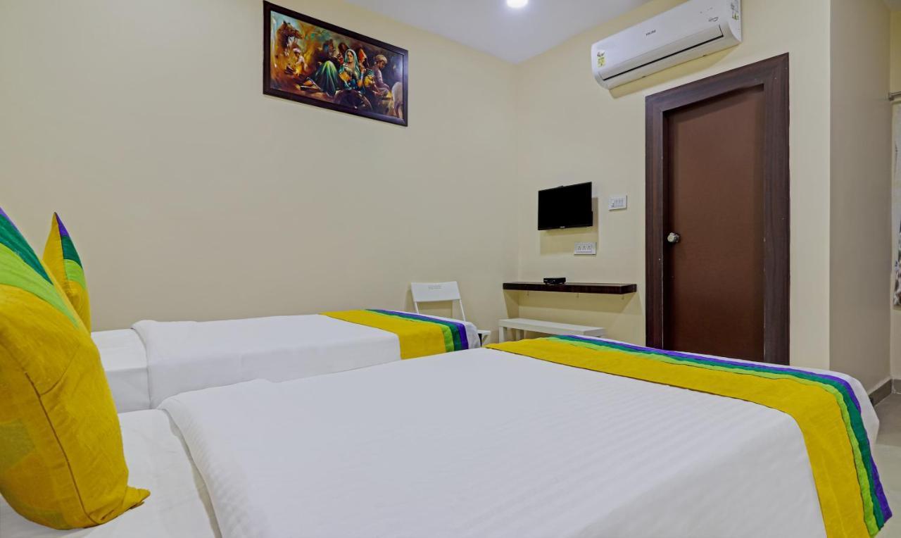 Treebo Trip Airport Pride Inn Hyderabad Exteriör bild
